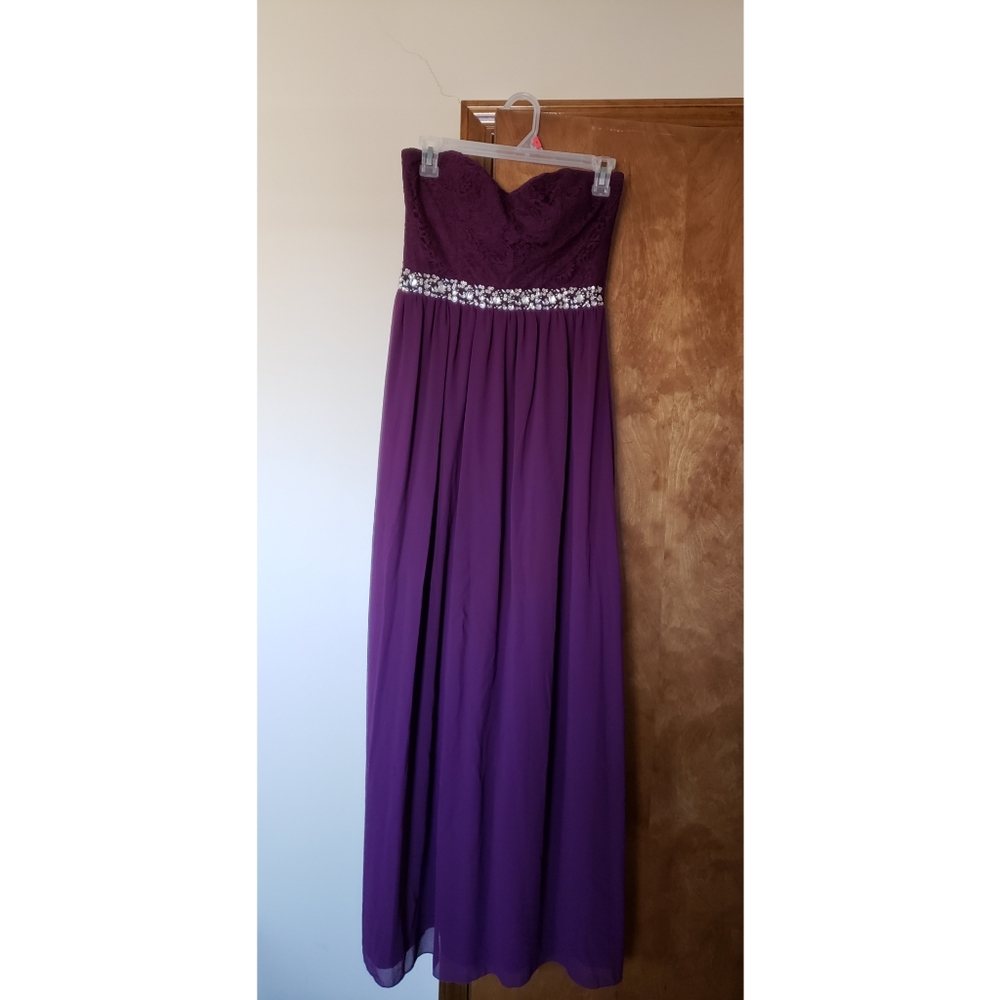 Burgundy off shoulder prom dress